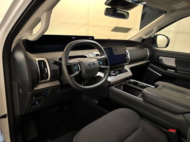 Certified 2025 Ford Expedition Active RWD image 6