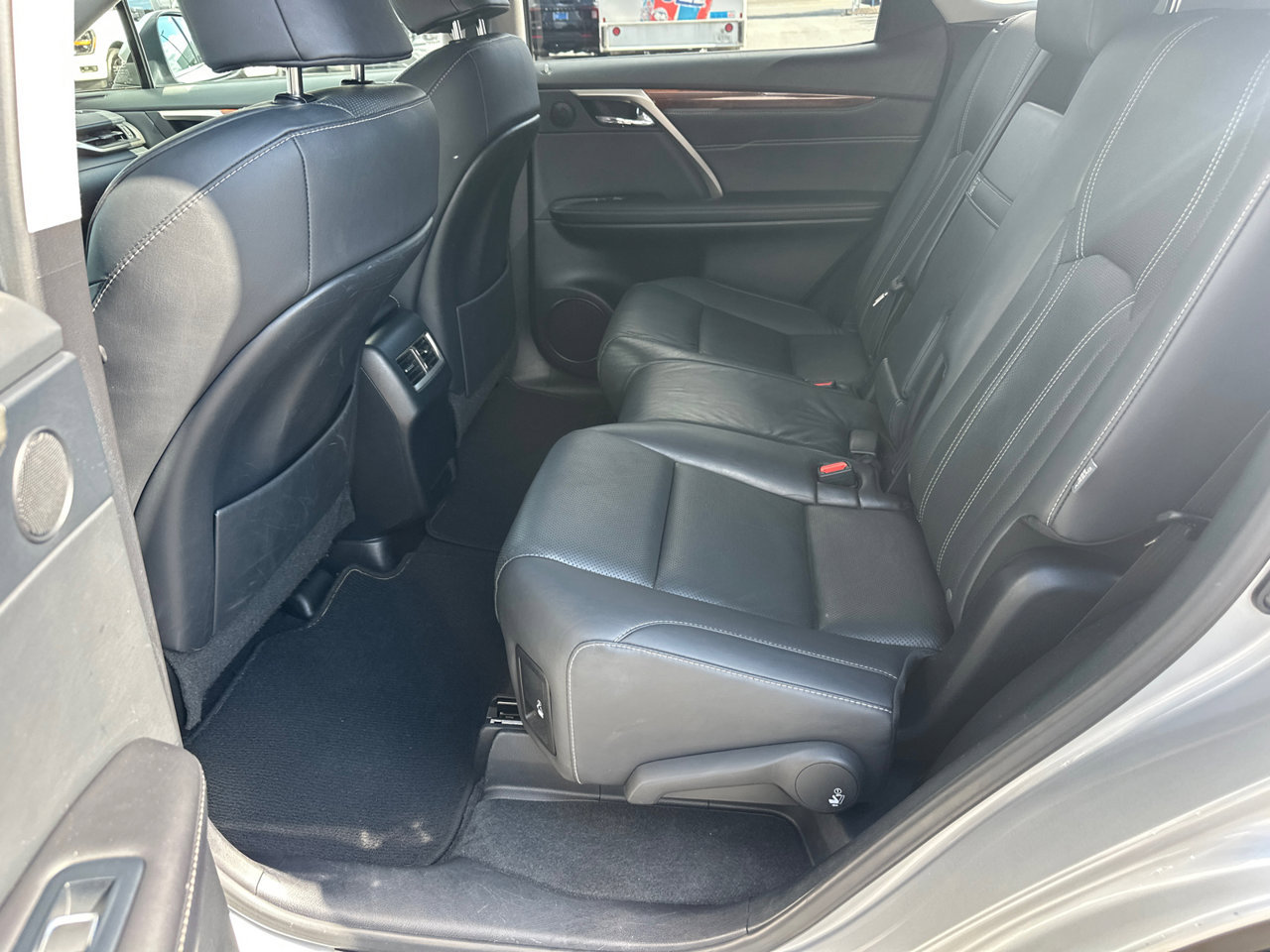 Used 2018 Lexus RX 350L FWD w/ Premium Package image 23