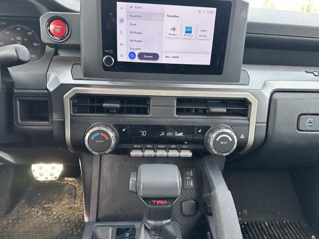 Used 2025 Toyota Tacoma TRD Sport AWD/4WD image 26