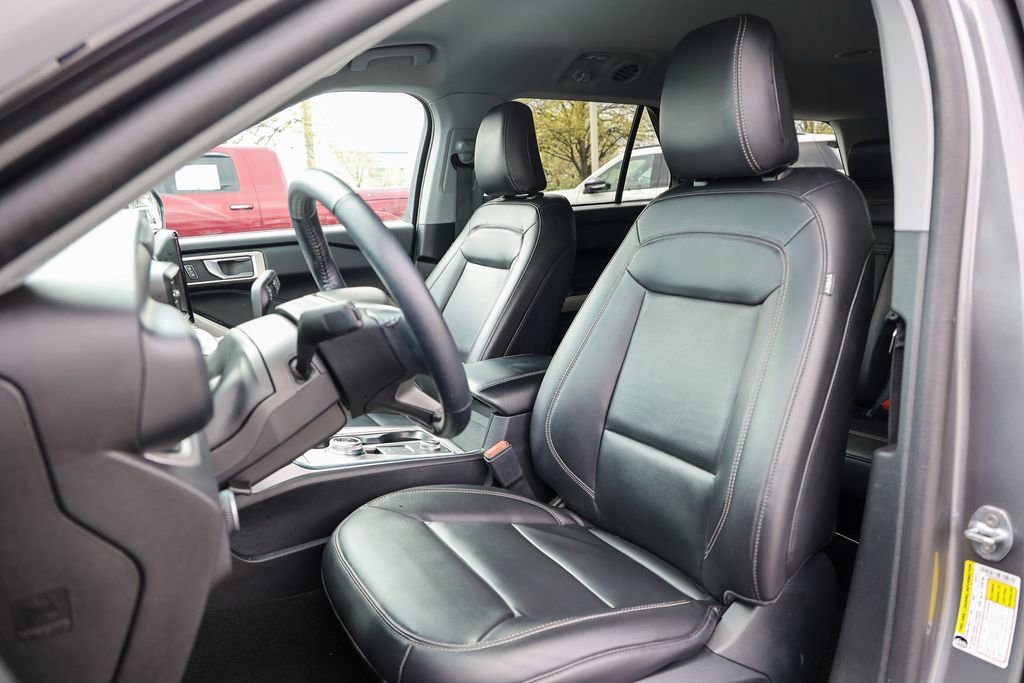 Certified 2023 Ford Explorer XLT w/ Equipment Group 202A image 34