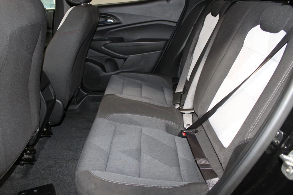 Used 2024 Chevrolet Trax RS w/ Driver Confidence Package image 23