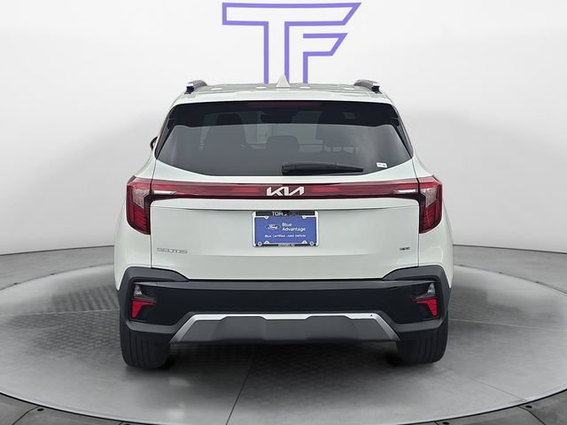 Used 2024 Kia Seltos EX AWD/4WD image 5