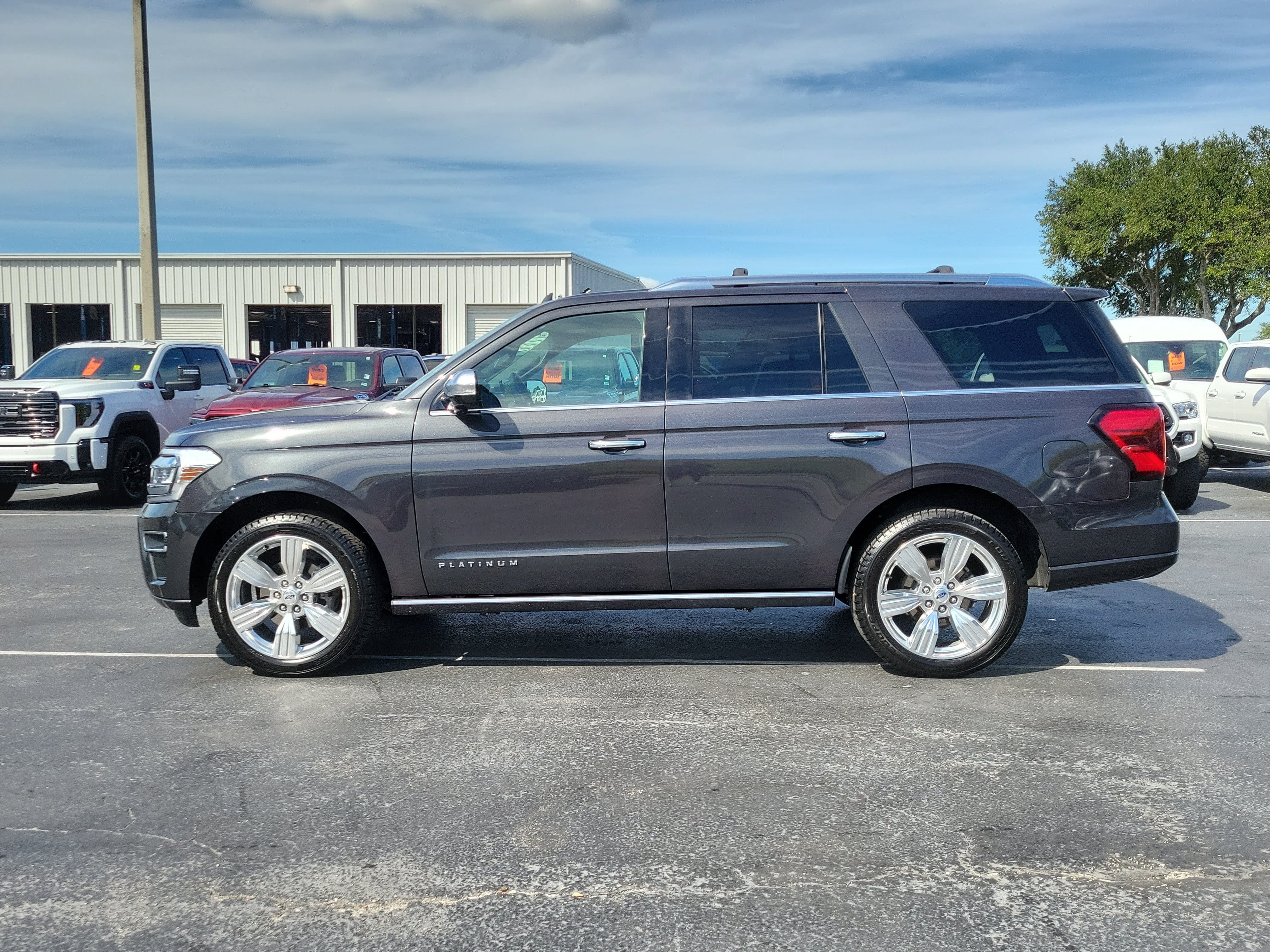 Certified 2023 Ford Expedition Platinum RWD image 6