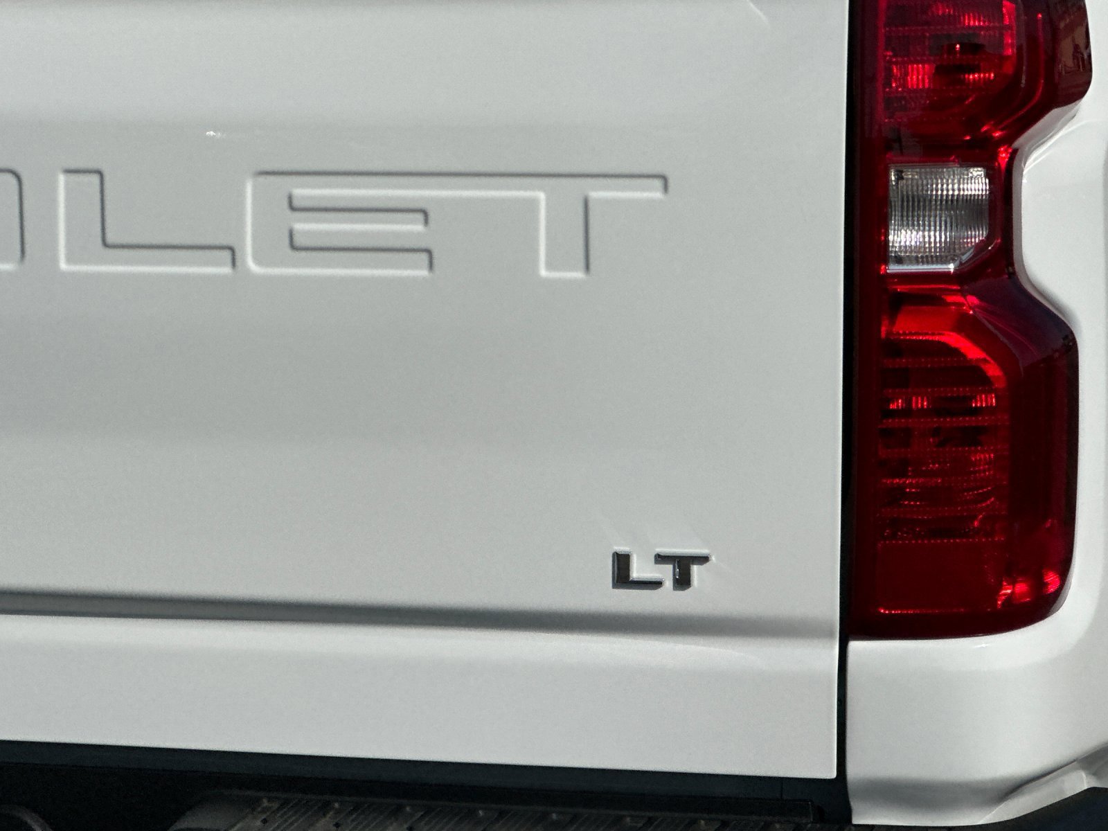 Used 2024 Chevrolet Silverado 2500 LT w/ Convenience Package image 25