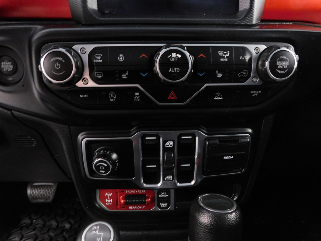 Used 2020 Jeep Gladiator Rubicon w/ Uconnect 4C Nav & Sound Group AWD/4WD image 21
