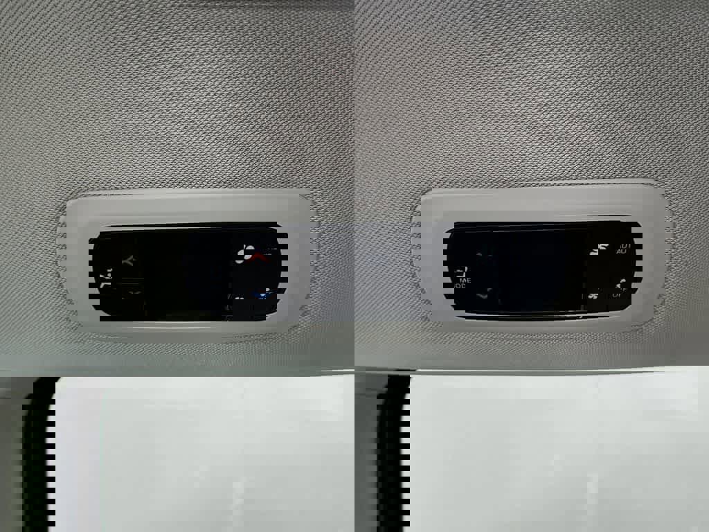 Used 2022 Chrysler Pacifica Touring-L image 16