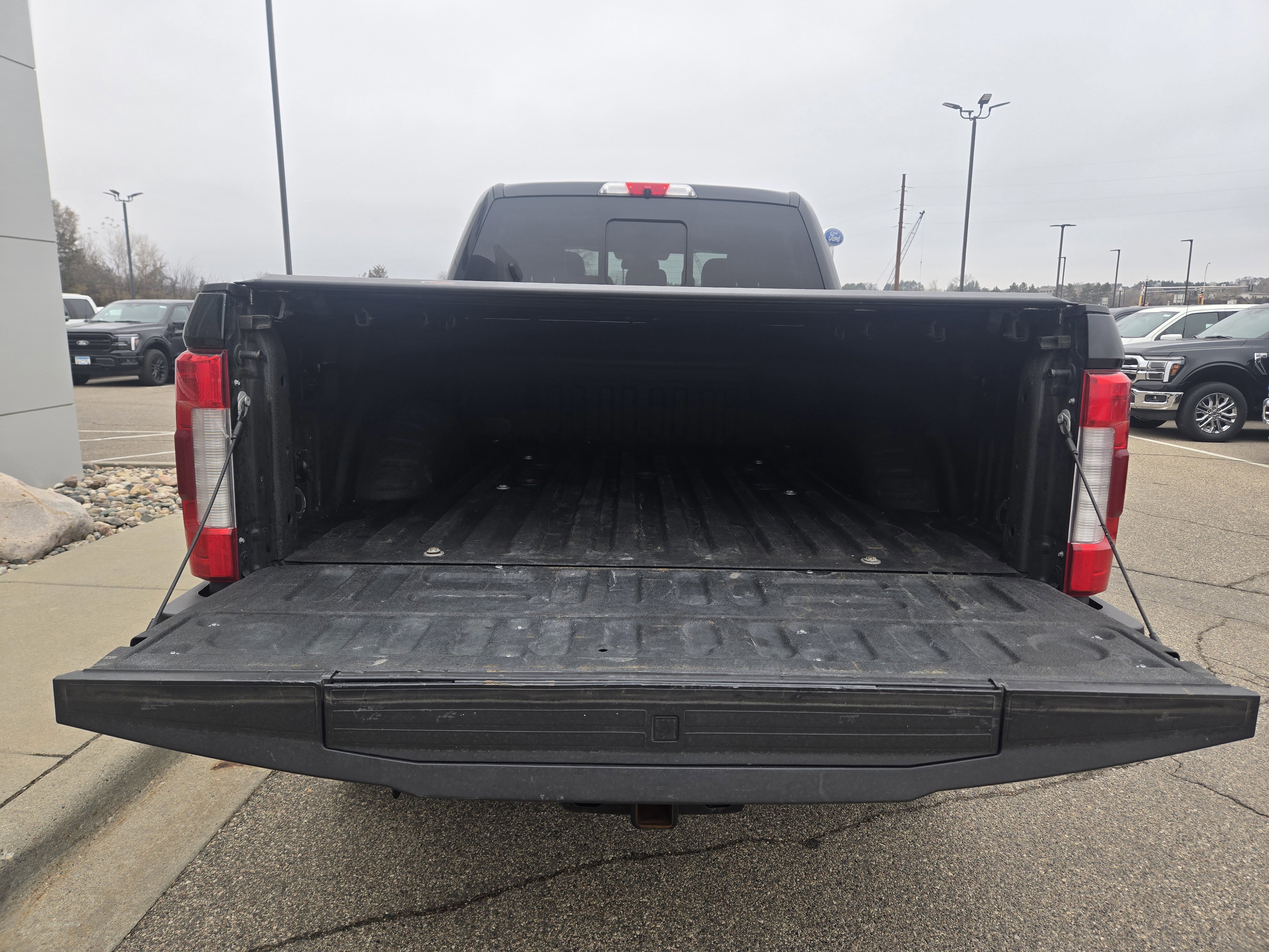 Certified 2019 Ford F350 Platinum w/ Platinum Ultimate Package image 17