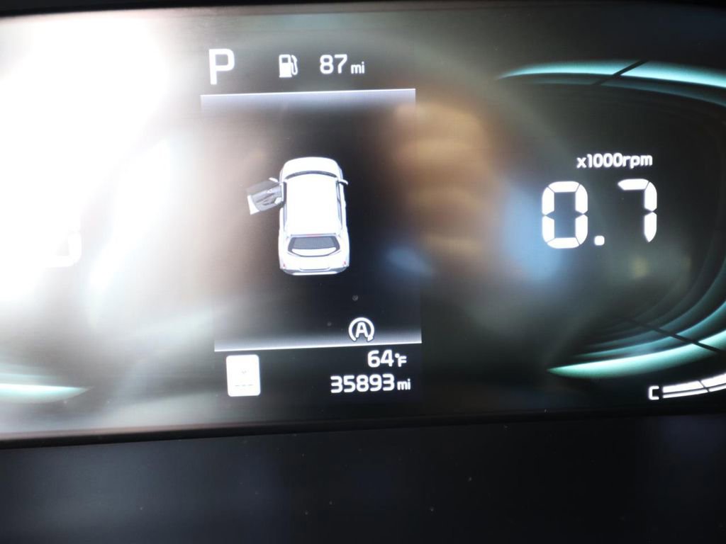 Used 2025 Kia Soul LX w/ LX Technology Package image 18