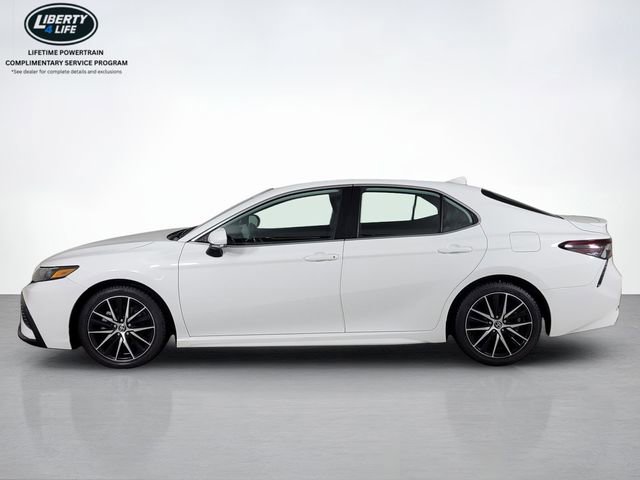 Used 2022 Toyota Camry SE image 6