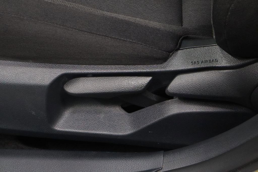 Used 2025 Toyota Camry LE FWD image 20