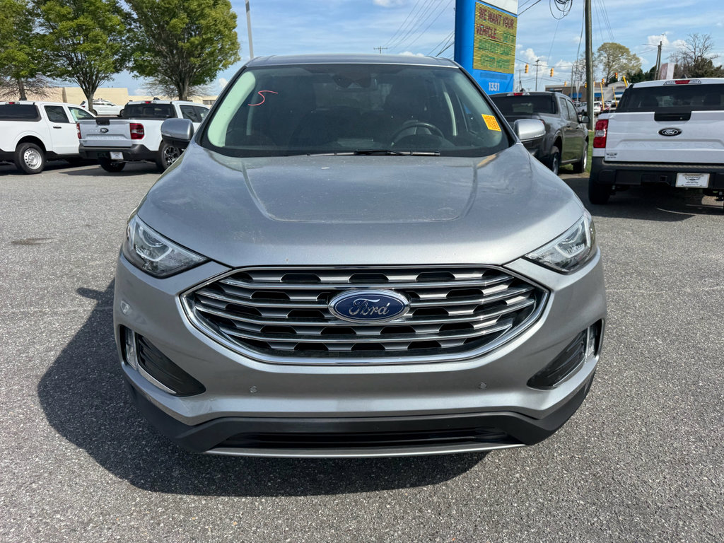 Certified 2022 Ford Edge Titanium image 2