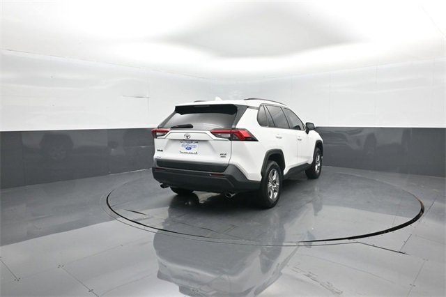 Used 2022 Toyota RAV4 XLE image 7