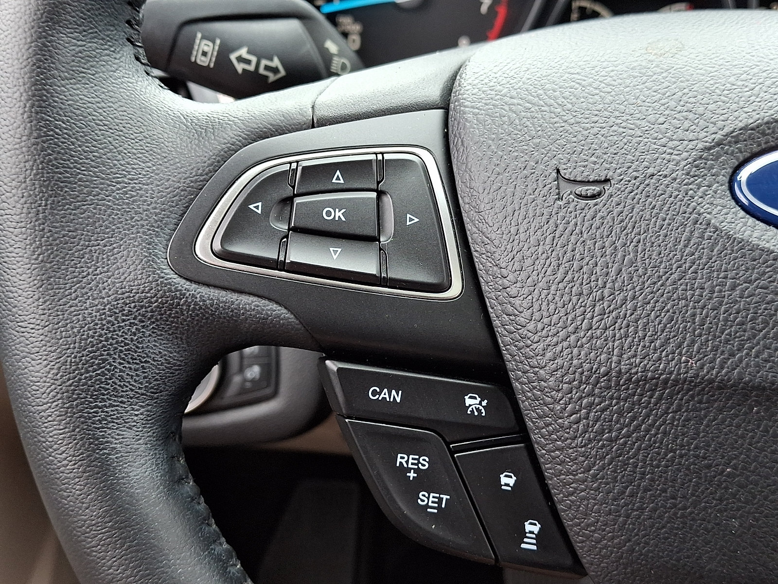 Certified 2018 Ford Escape Titanium w/ Ford Safe & Smart Package AWD/4WD image 29