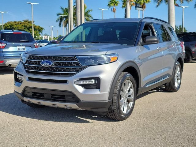 Certified 2023 Ford Explorer XLT w/ Equipment Group 202A RWD image 3