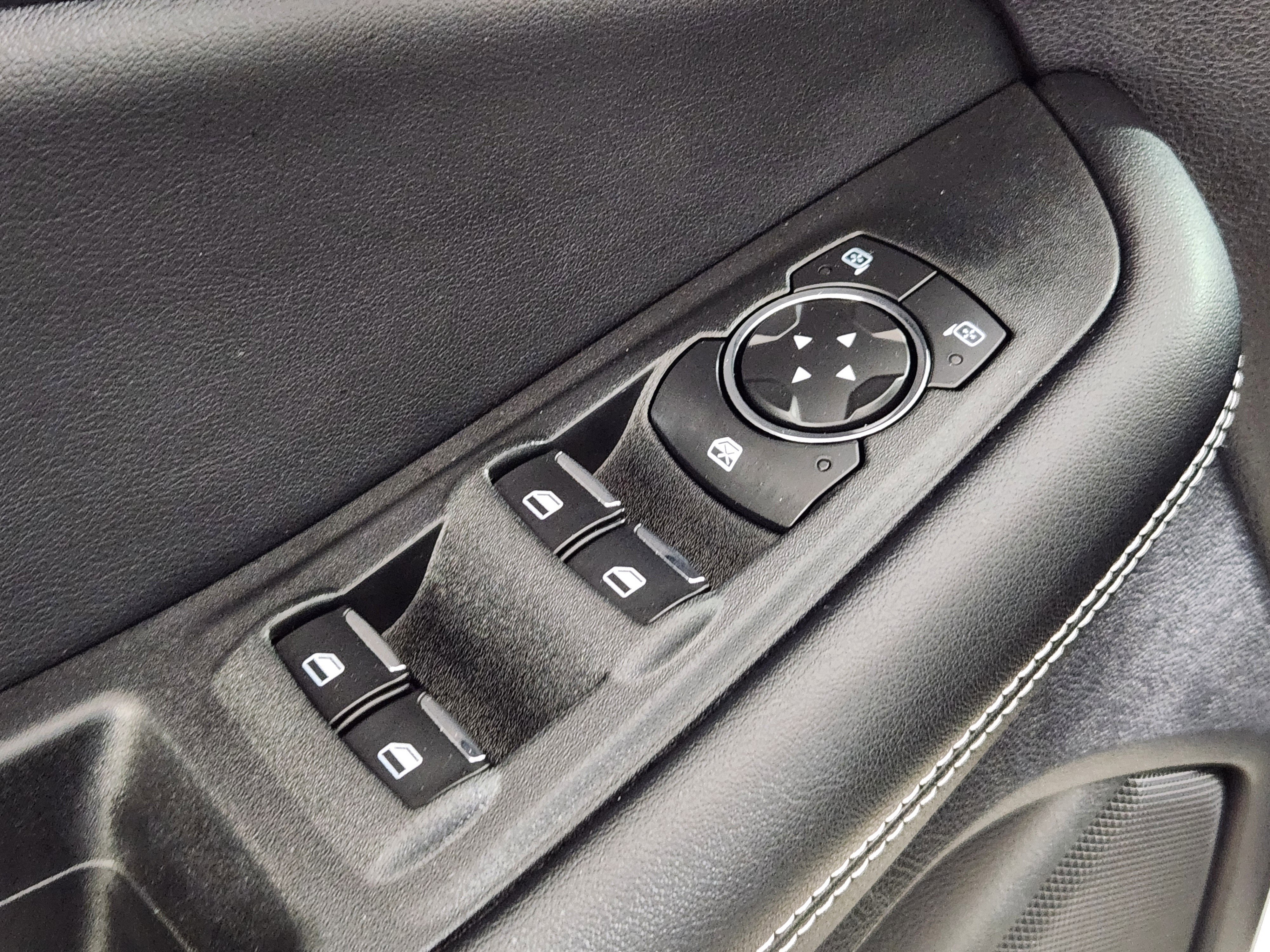 Certified 2022 Ford Edge ST w/ Equipment Group 401A image 17