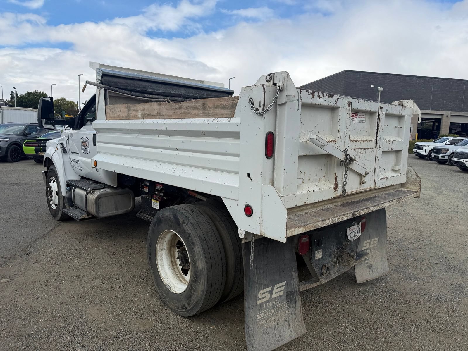 Certified 2022 Ford F750 2WD Regular Cab Super Duty image 3