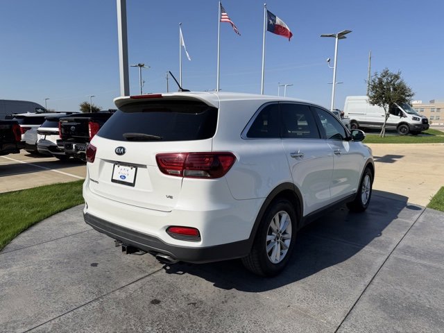 Used 2019 Kia Sorento LX image 3