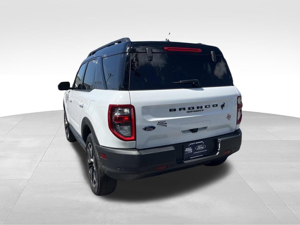 Certified 2024 Ford Bronco Sport Outer Banks w/ Tech Package AWD/4WD image 7