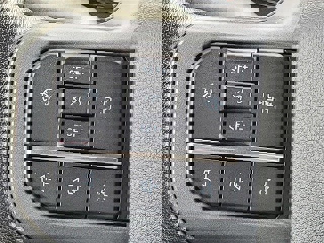 Certified 2022 Ford F150 XLT w/ Equipment Group 302A High image 33