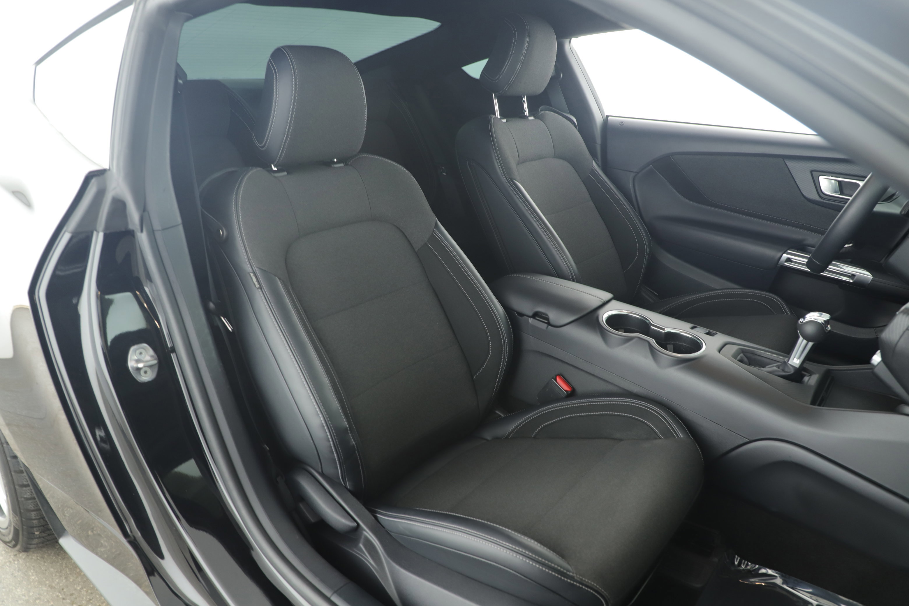 Certified 2024 Ford Mustang Coupe image 17