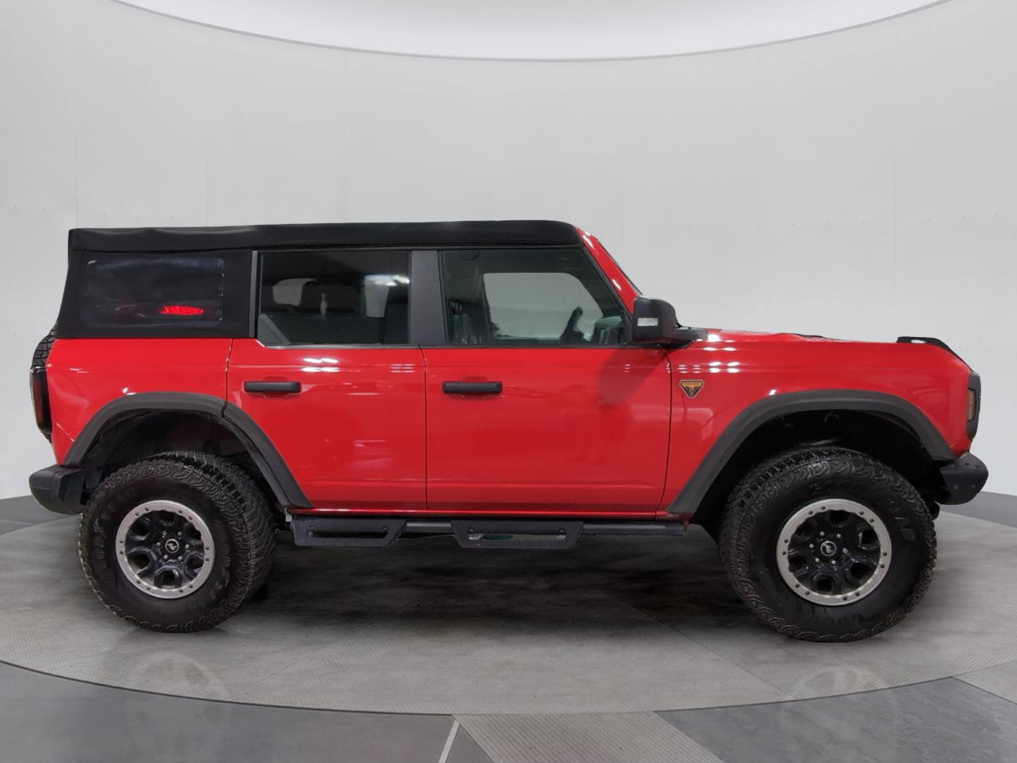Certified 2022 Ford Bronco Badlands w/ Sasquatch Package AWD/4WD image 8