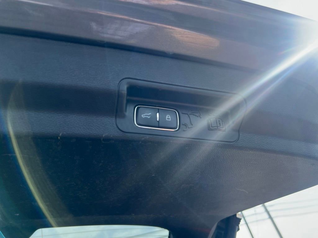 Certified 2022 Ford Explorer XLT w/ Class IV Trailer Tow Package image 20