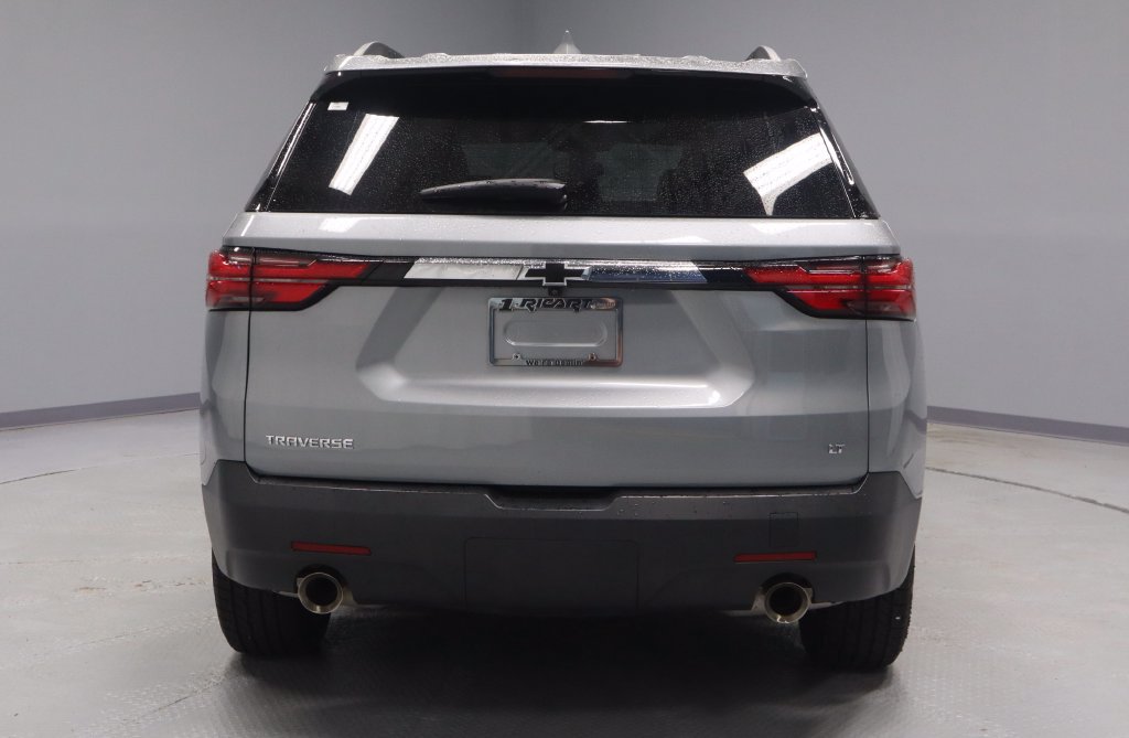 Used 2023 Chevrolet Traverse LT FWD image 7