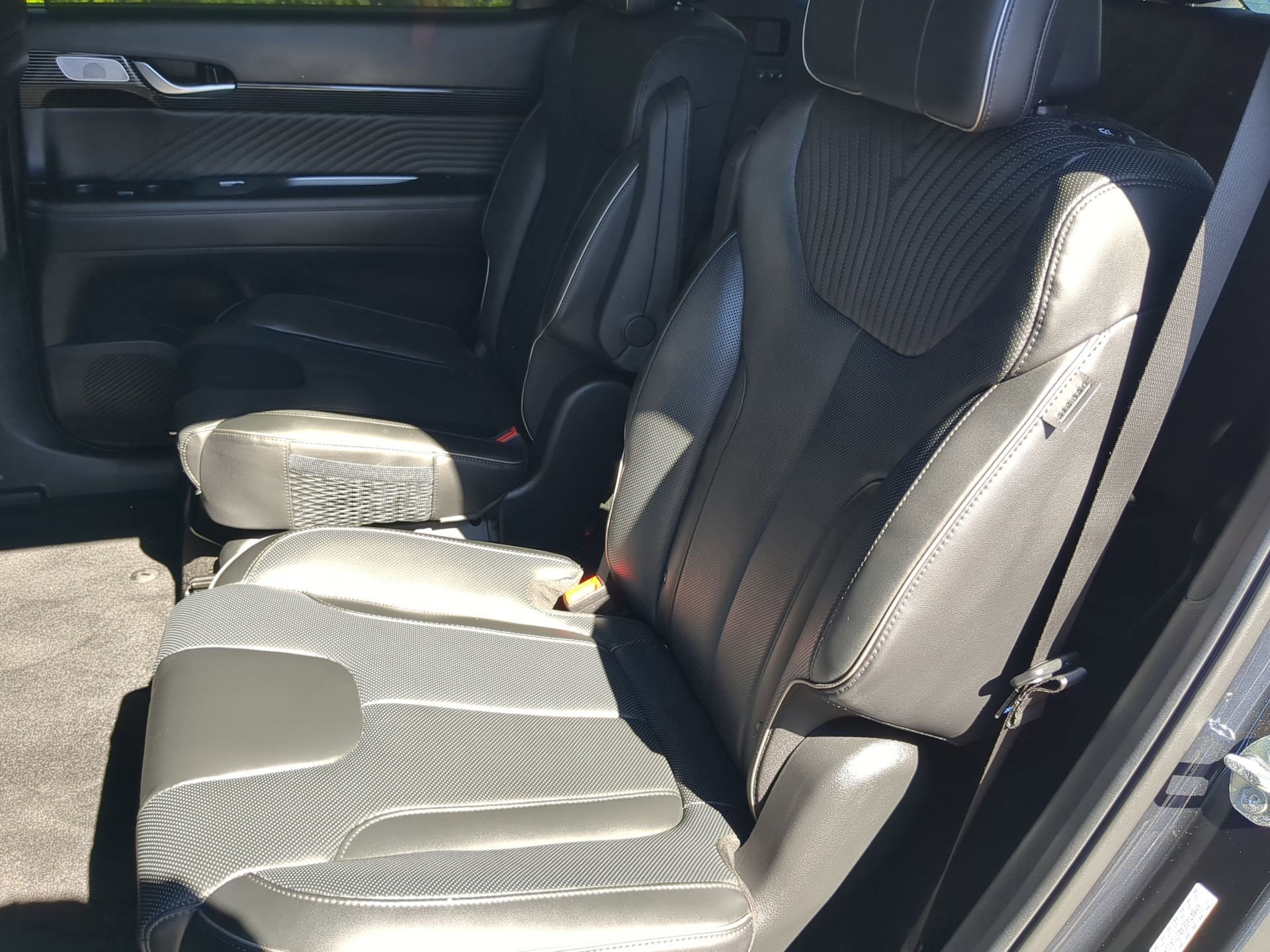 Used 2024 Hyundai Palisade Calligraphy image 41