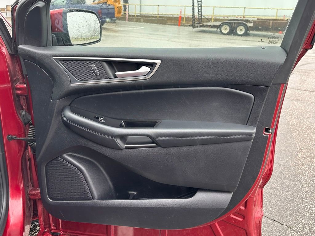 Certified 2019 Ford Edge SEL w/ Equipment Group 201A AWD/4WD image 22
