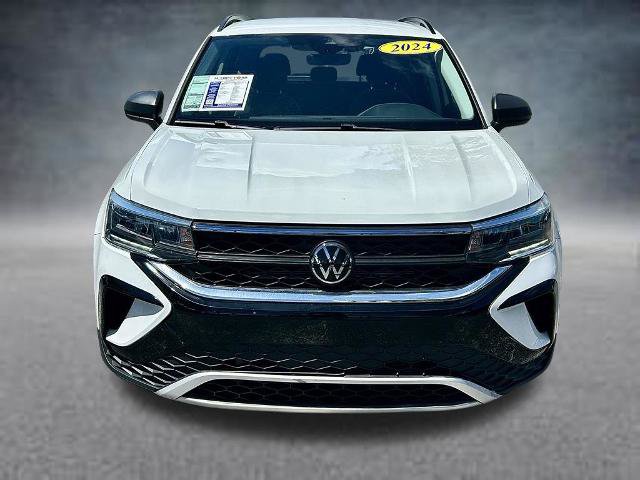 Used 2024 Volkswagen Taos S FWD image 2