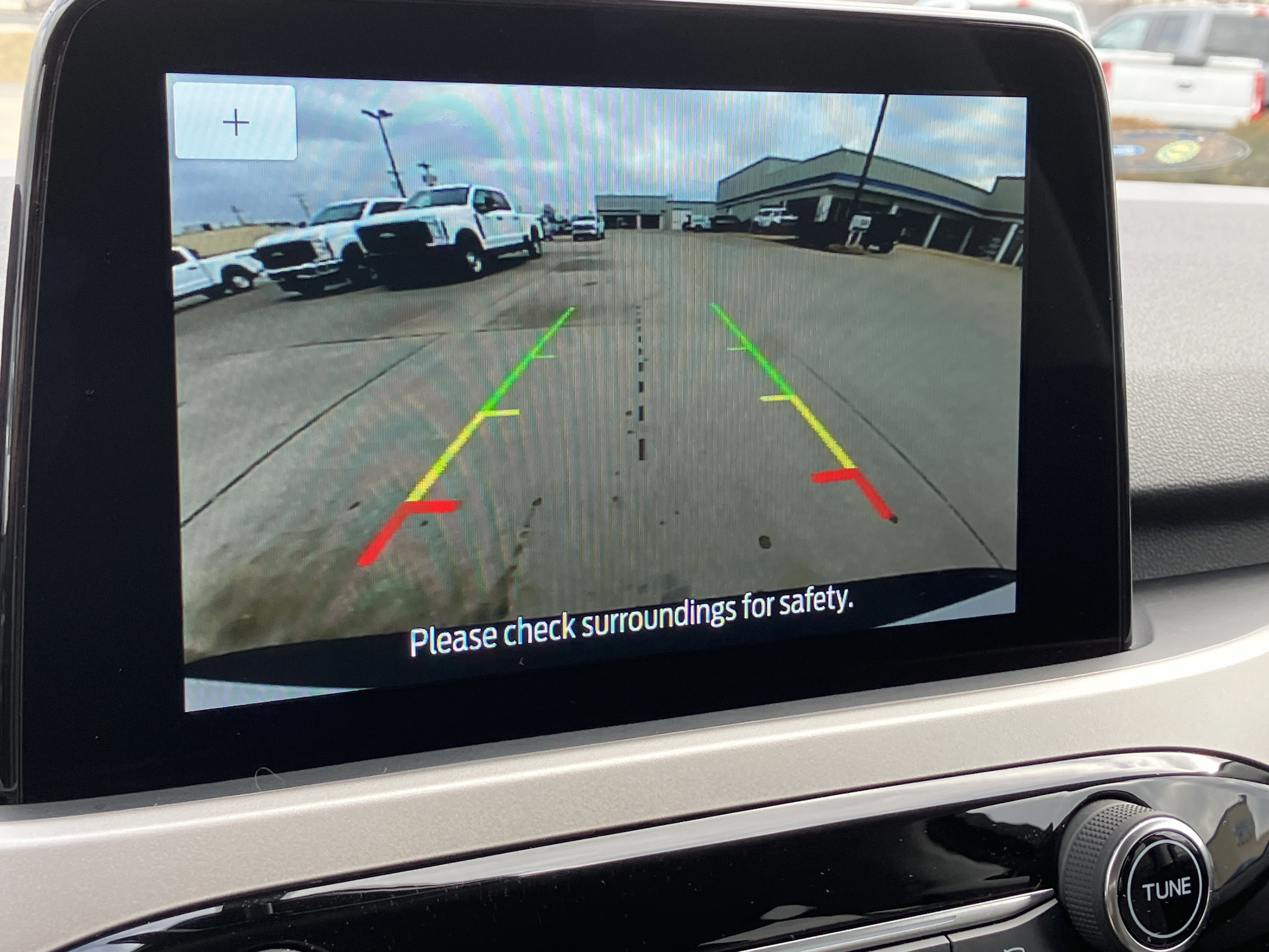 Certified 2022 Ford Escape SE w/ SE Sport Appearance Package image 29