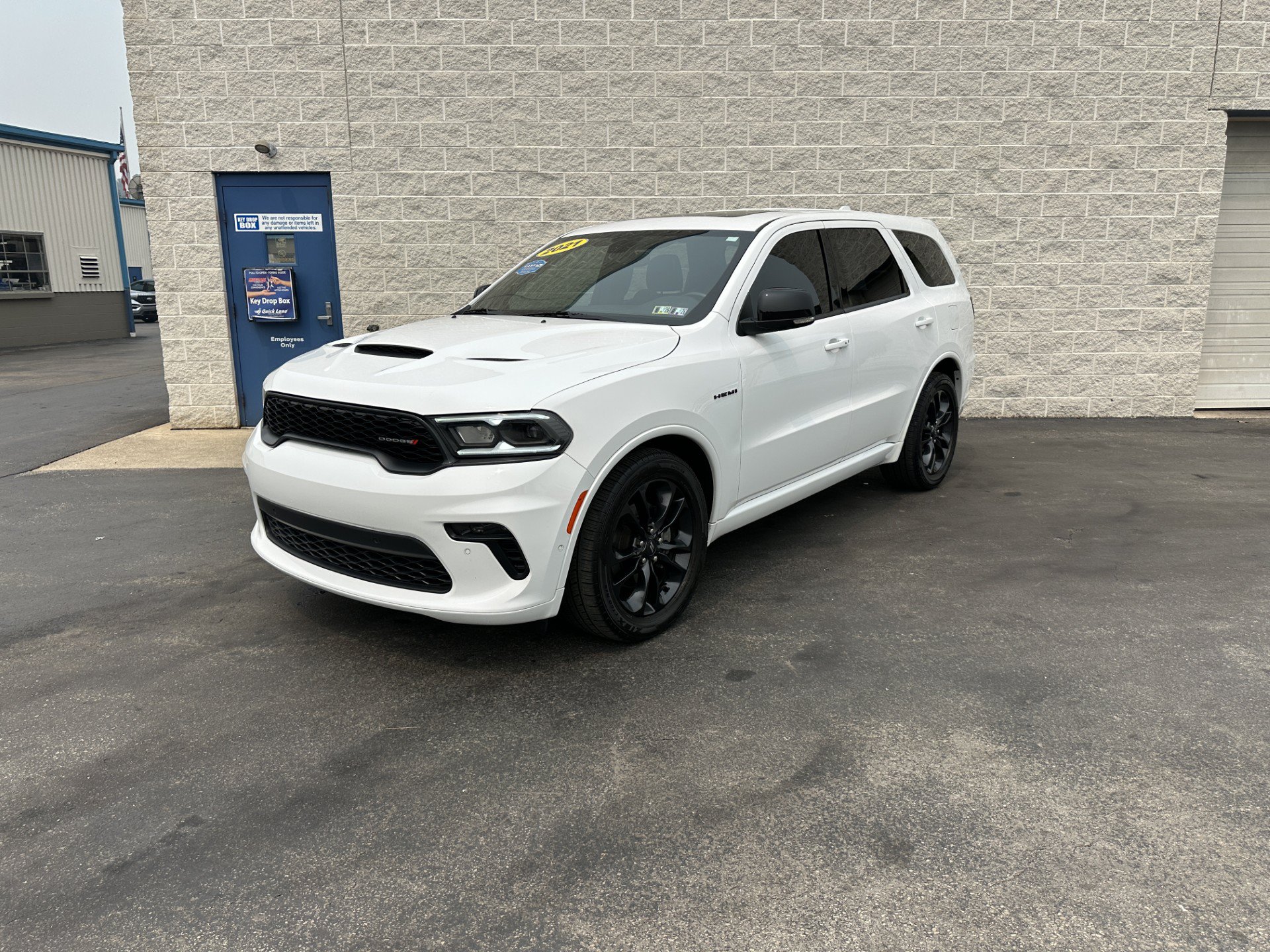 Used 2021 Dodge Durango R/T w/ Blacktop Package AWD/4WD image 2