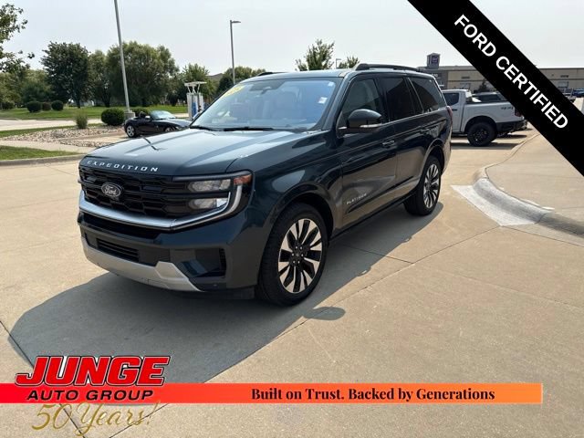 Certified 2025 Ford Expedition Platinum w/ Driver's Package AWD/4WD image 3