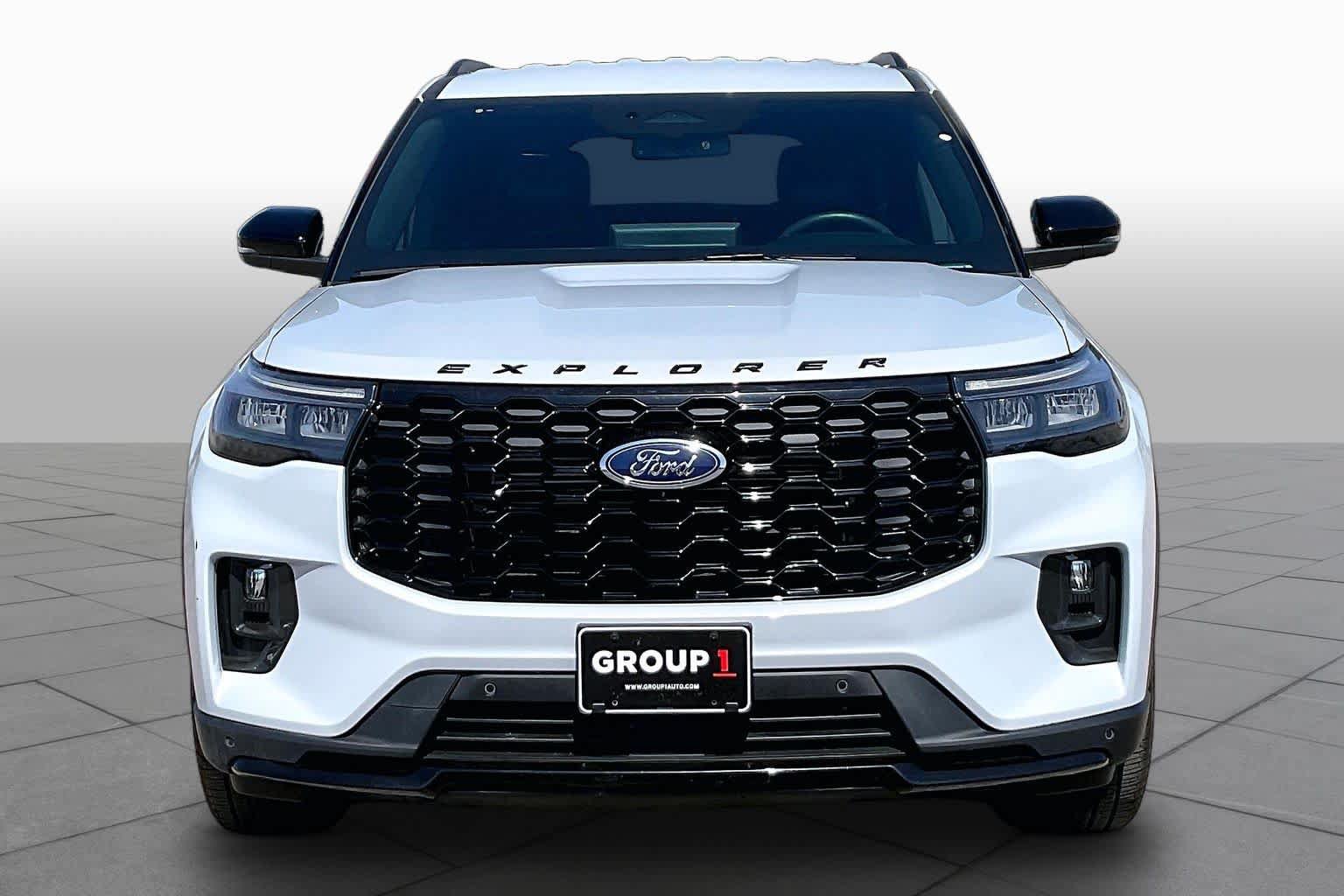 Certified 2026 Ford Explorer ST-Line w/ ST-Line Street Pack RWD image 4