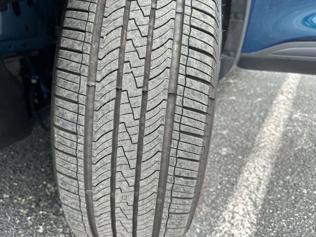 Certified 2020 Ford Escape SEL image 12