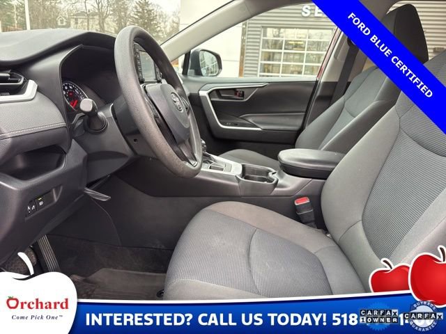 Used 2021 Toyota RAV4 LE image 14