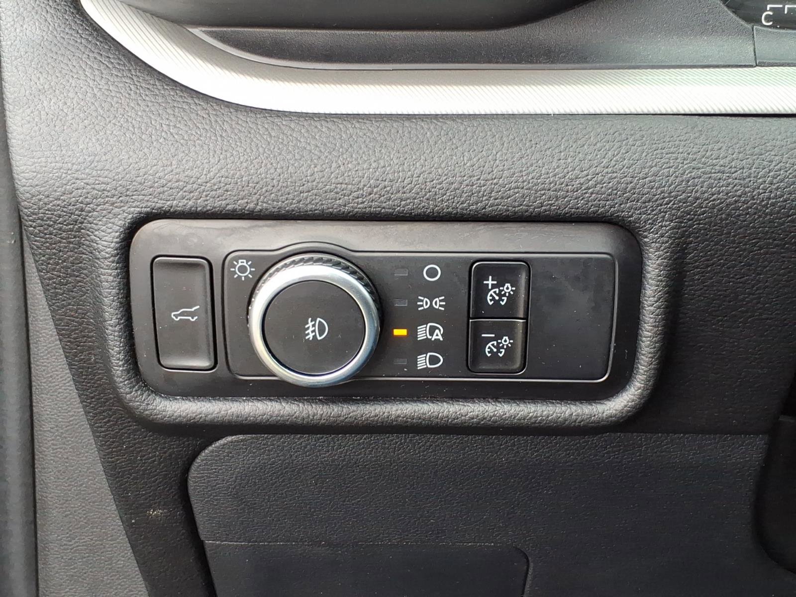 Certified 2023 Ford Explorer XLT w/ Equipment Group 202A image 17