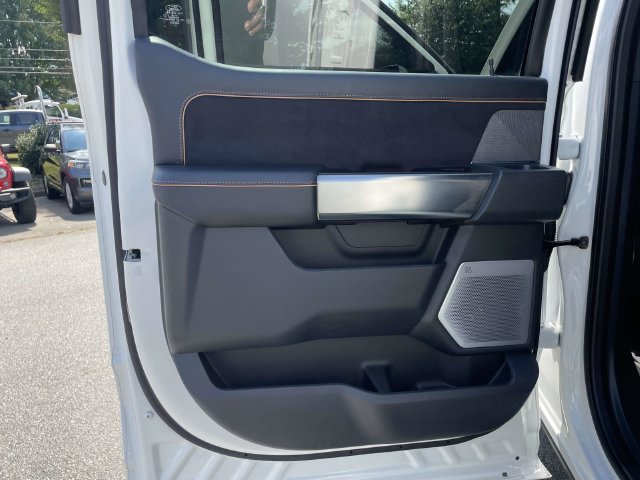 Certified 2024 Ford F250 Platinum AWD/4WD image 11