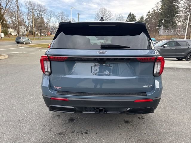 Certified 2025 Ford Explorer ST-Line image 8