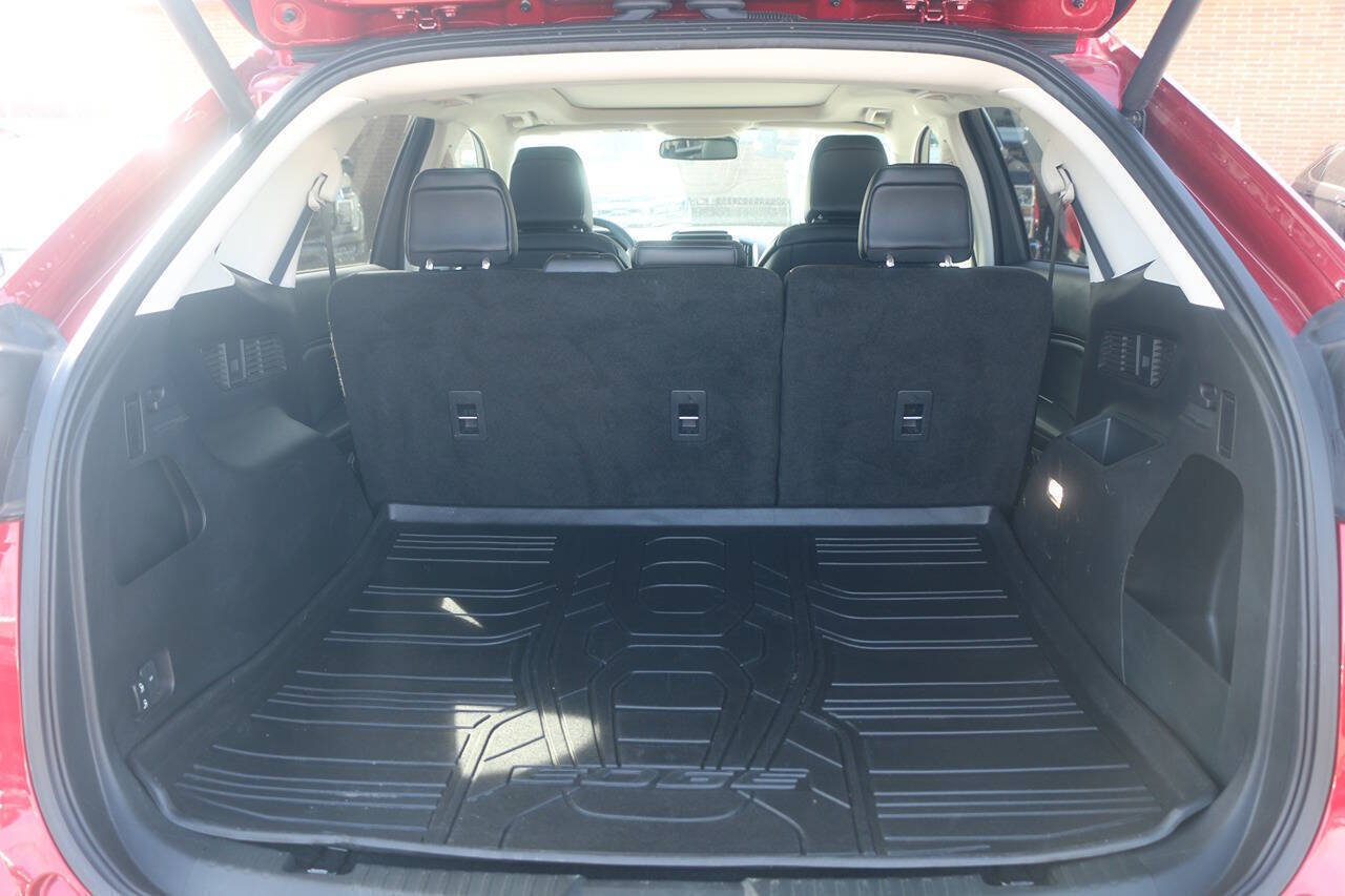 Certified 2024 Ford Edge SEL w/ Convenience Package AWD/4WD image 10