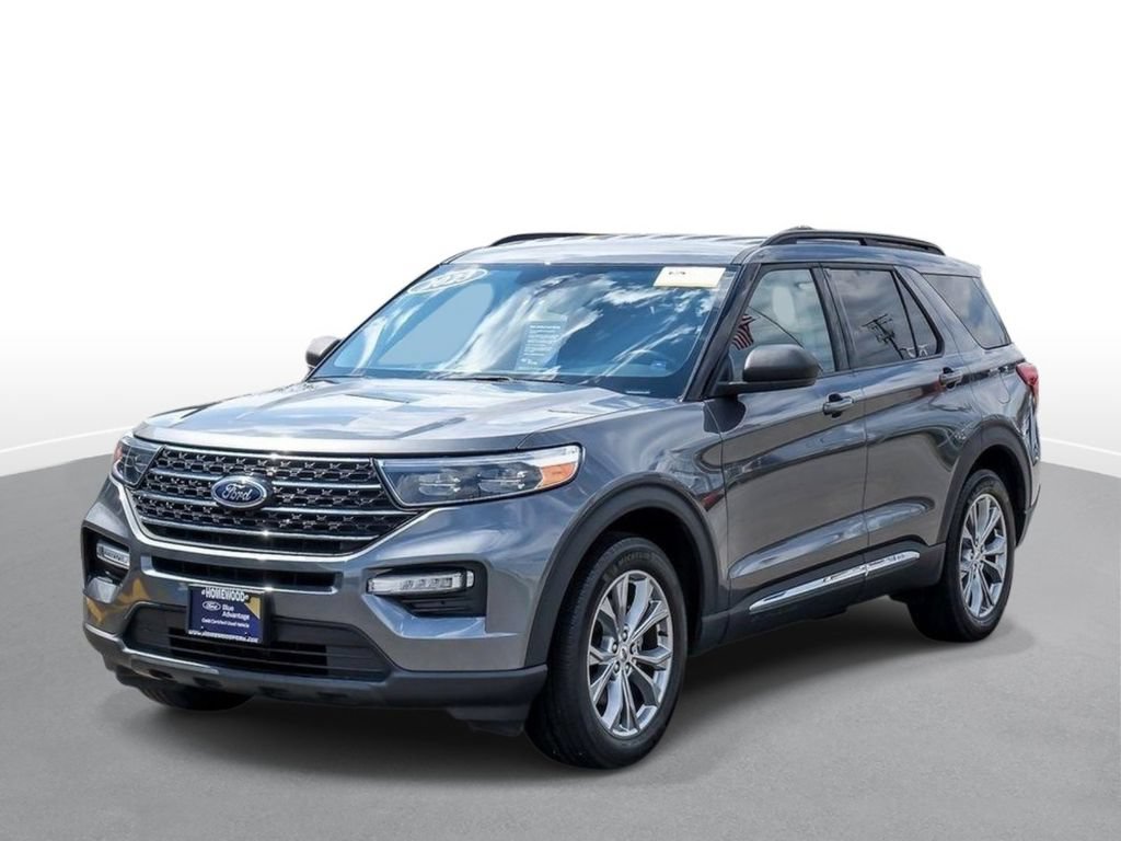 Certified 2023 Ford Explorer XLT w/ Equipment Group 202A AWD/4WD image 4