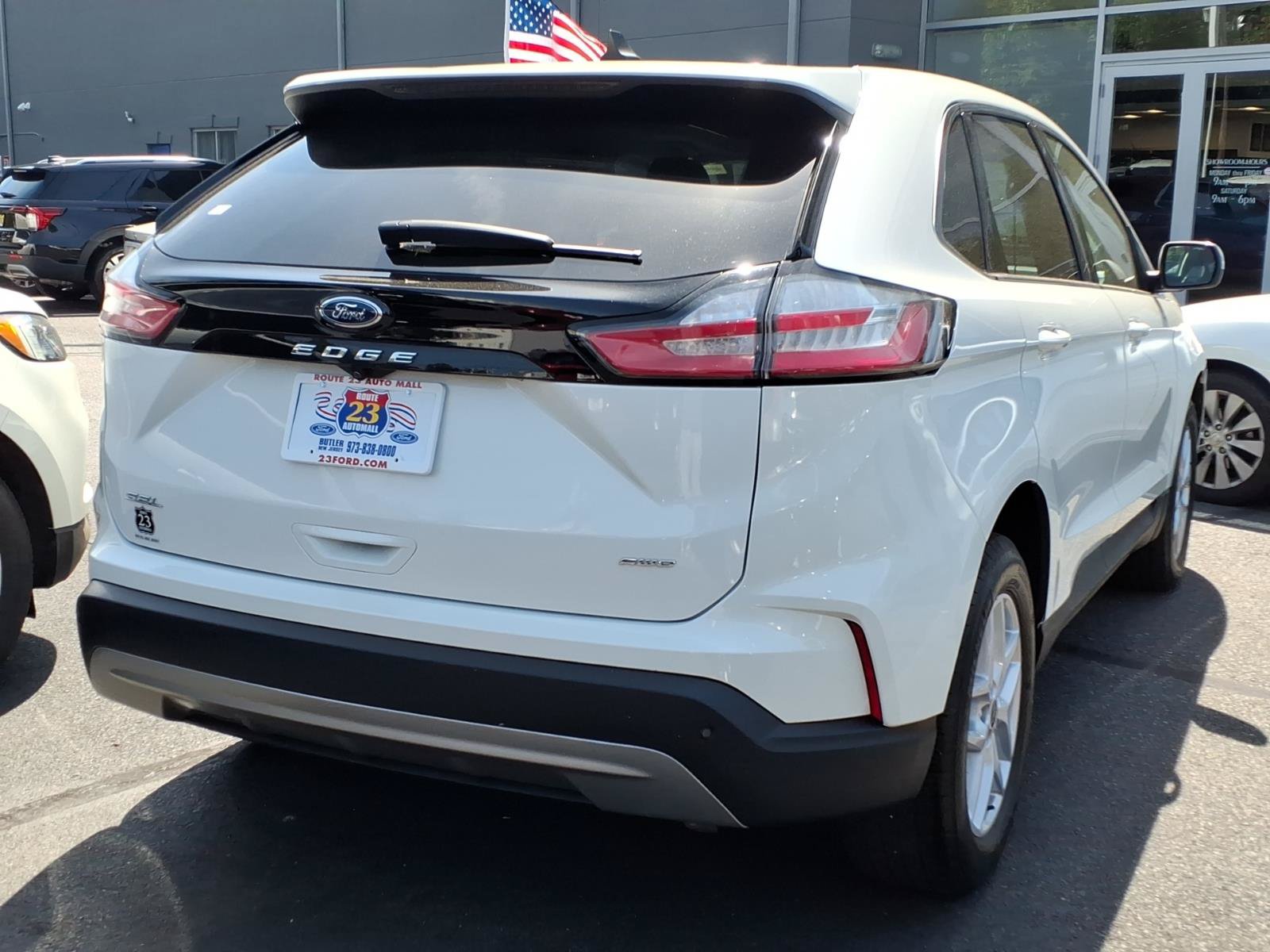Certified 2023 Ford Edge SEL w/ Convenience Package AWD/4WD image 8