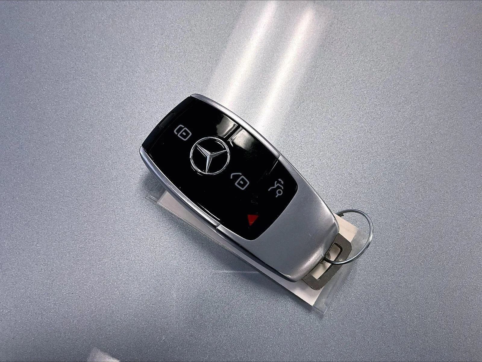 Used 2021 Mercedes-Benz E 350 4MATIC Sedan w/ Premium Package image 9