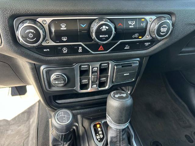 Used 2024 Jeep Wrangler Unlimited Sport AWD/4WD image 30