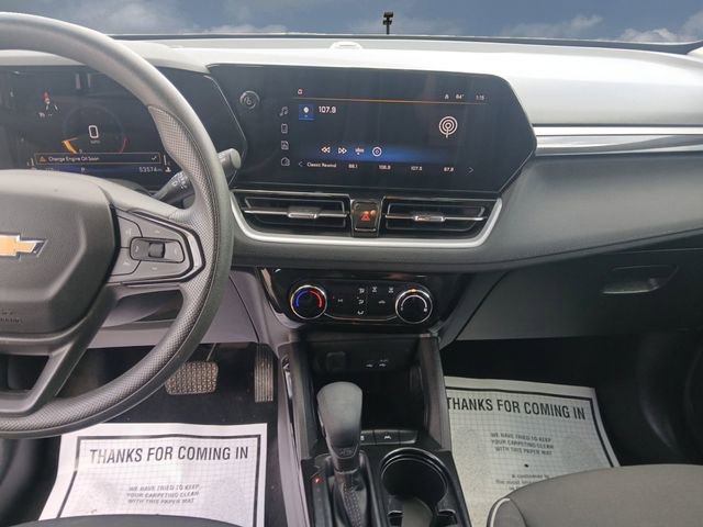 Used 2024 Chevrolet TrailBlazer LT FWD image 11