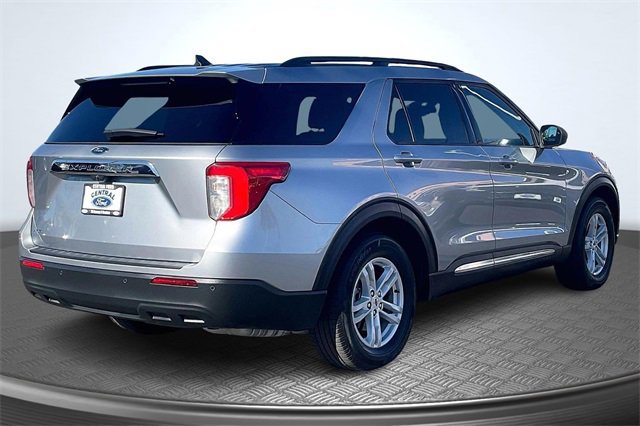 Certified 2024 Ford Explorer XLT image 4