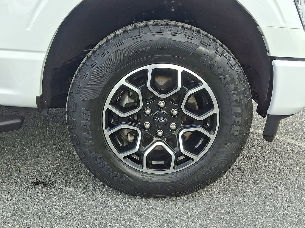 Certified 2022 Ford F150 XLT w/ Equipment Group 302A High AWD/4WD image 8