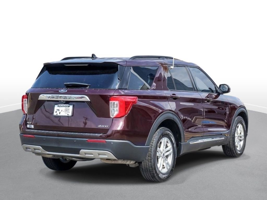 Certified 2022 Ford Explorer XLT w/ Equipment Group 202A image 5