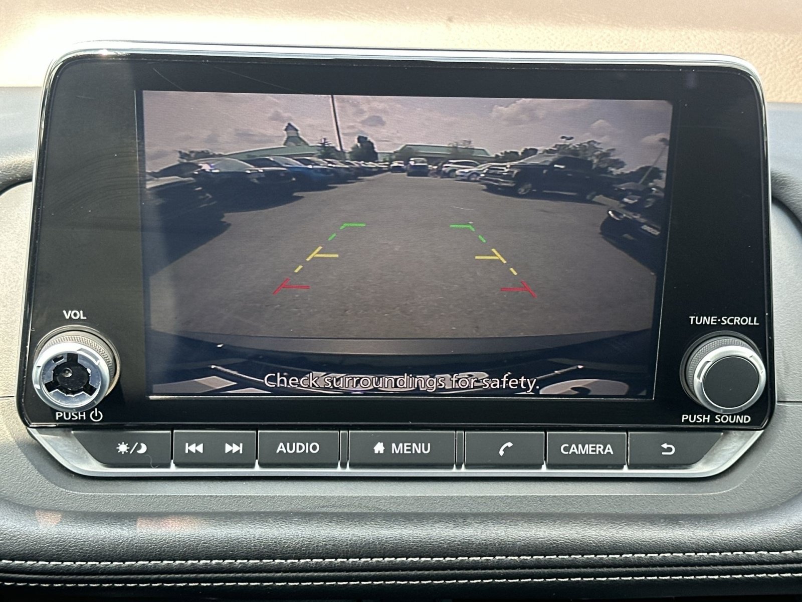 Used 2023 Nissan Rogue S AWD/4WD image 27