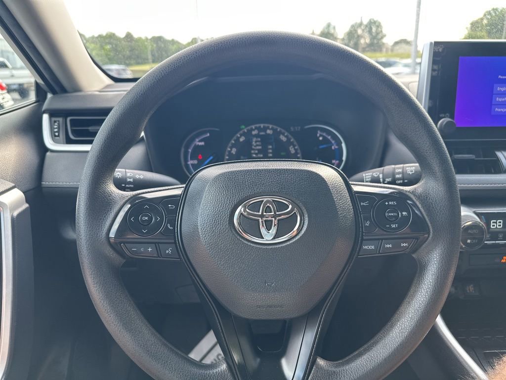 Used 2024 Toyota RAV4 XLE AWD/4WD image 19